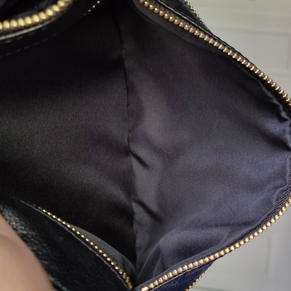 🖤 Elliott Lucca Black and Gold Crossbody Zipper Bag. Very Cool 😎 - Picture 11 of 16